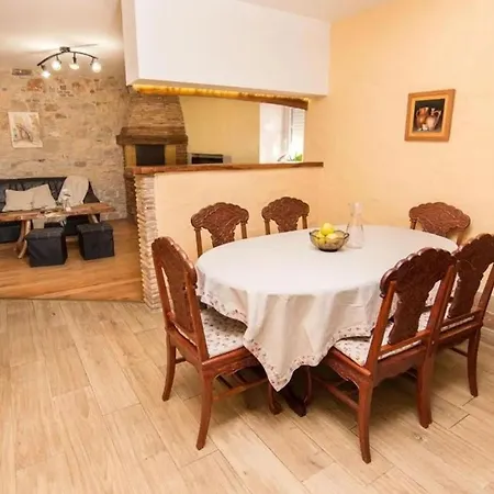House Cancin Дом отдыха Пореч